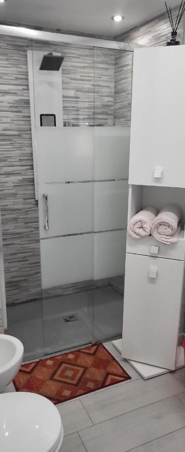 Holithªy Molª Bed and Breakfast Mola di Bari Exteriör bild